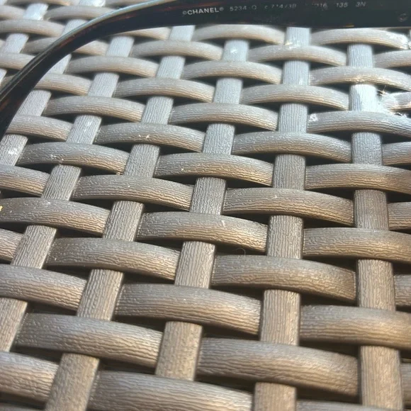 CHANEL 5234-Q sunglasses in tortoise shell with signature gold CC logo - Picture 6 of 9